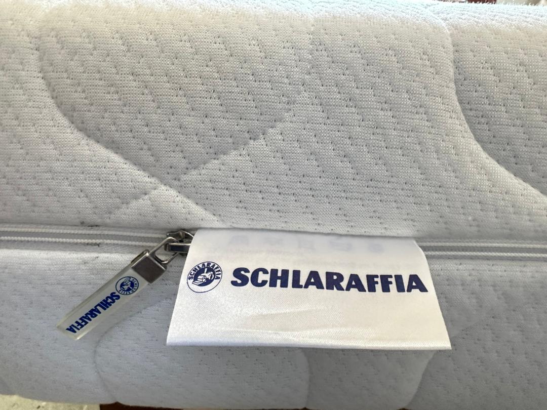 Protège matelas 1 place (100x200) made in Germany de la marque Schlaraffia  , avec fermeture et mousse froide